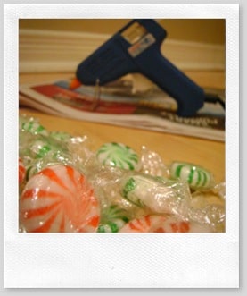 dollarstore decor bag and candy garland 029