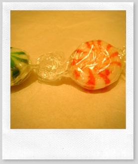 dollarstore decor bag and candy garland 034