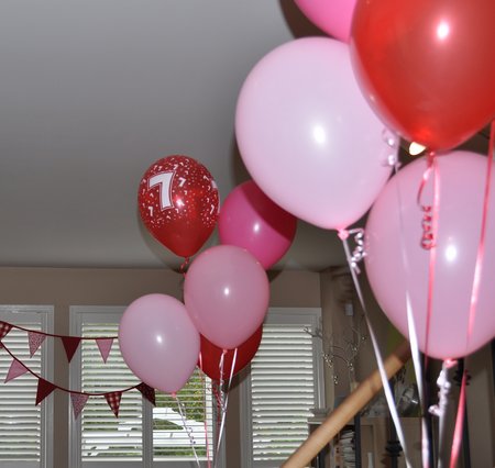 pink and red party balloons
