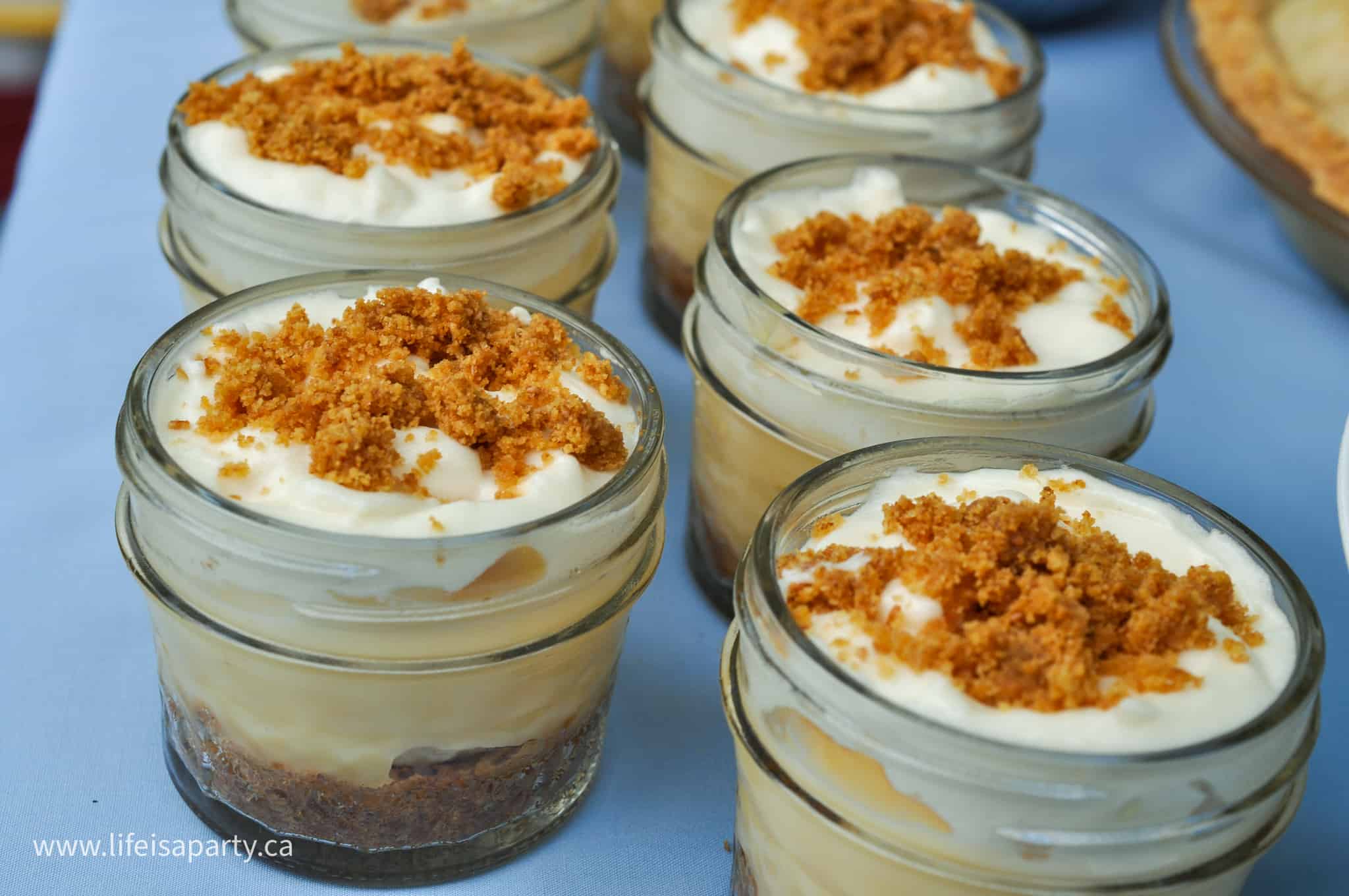 banana crem pie in a mason jar