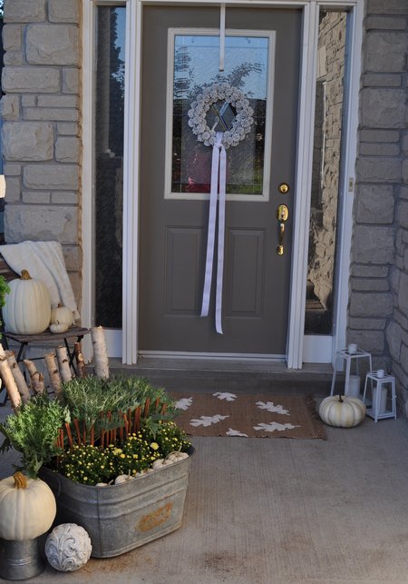 DIY Fall Doormat: an easy to make fall doormat, with simple make it yourself stencil and craft paint. Perfect way to personalize your fall decor.