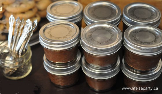 Chocolate pudding in mason jars