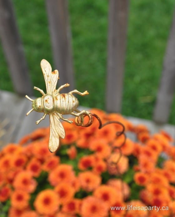 Fall Outdoor Decor Ideas bee ornament