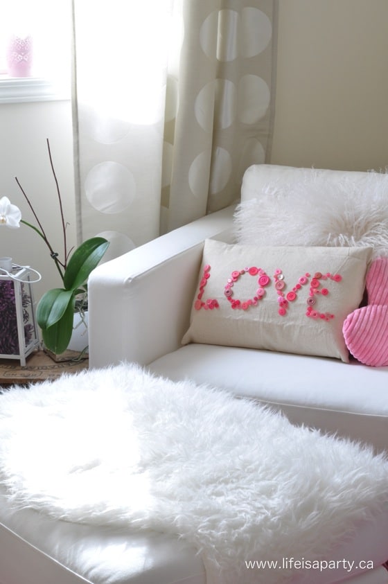 Simple Valentine's Day Pillow -