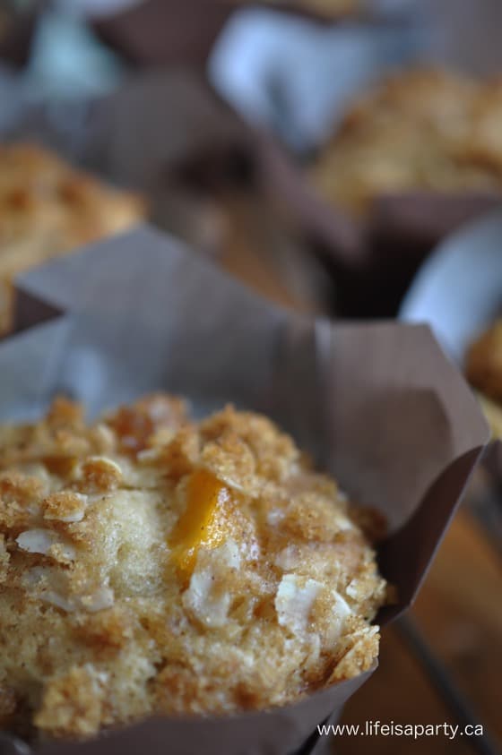 Peach Almond Crumble Muffins Recipe