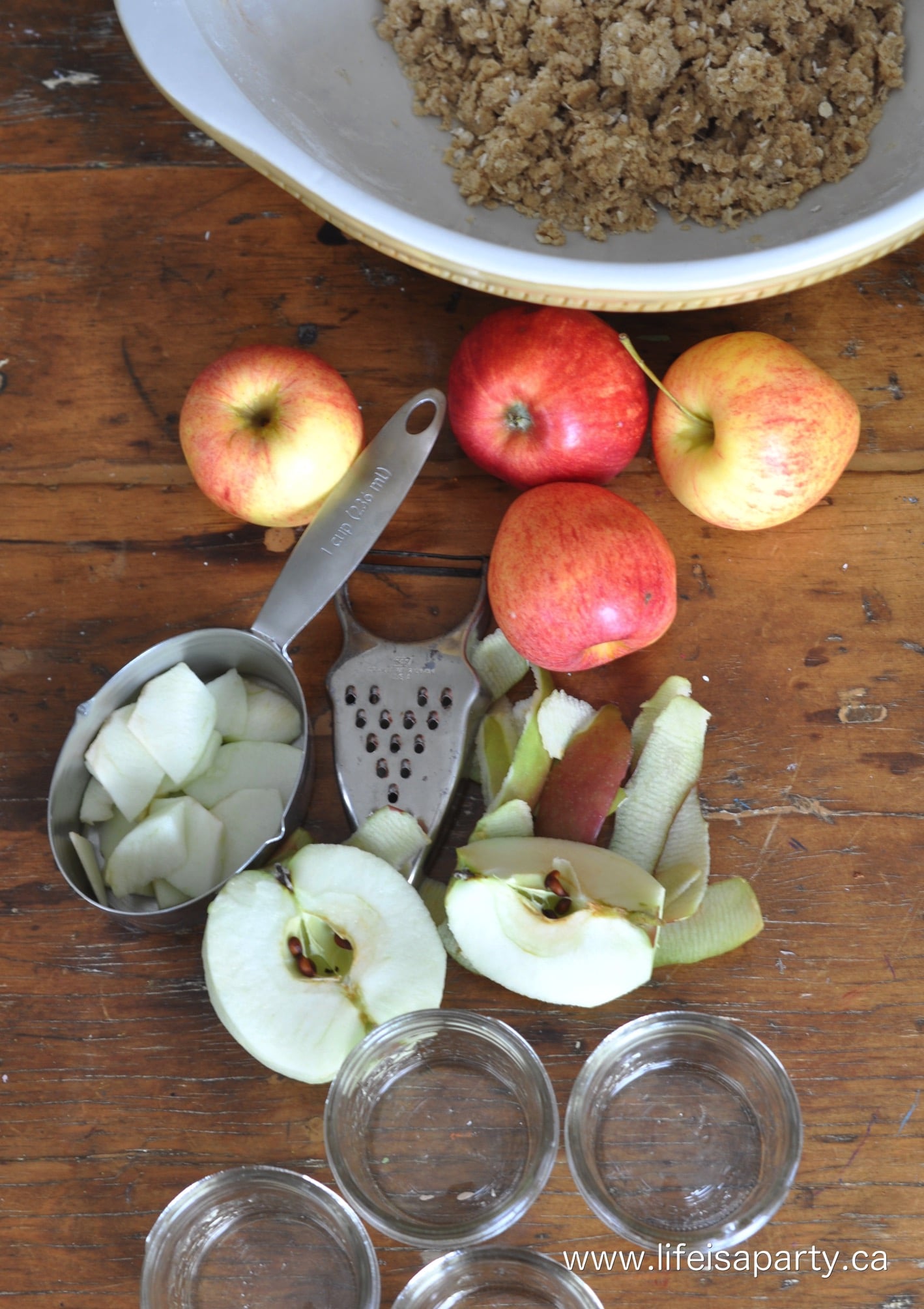 how to make Apple Crisp in a mason jar