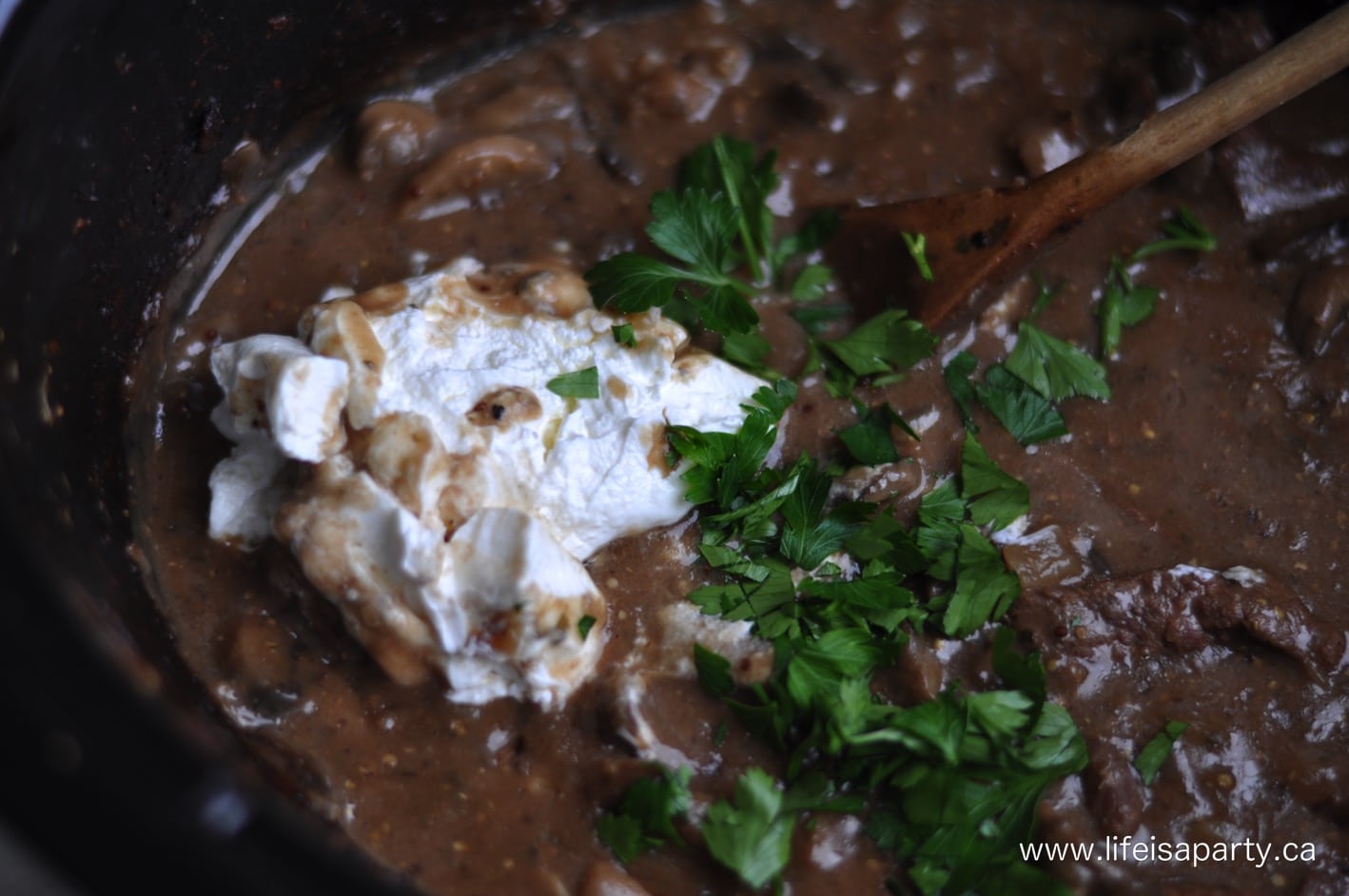 how to make Beef Stroganoff in a slow cooker
