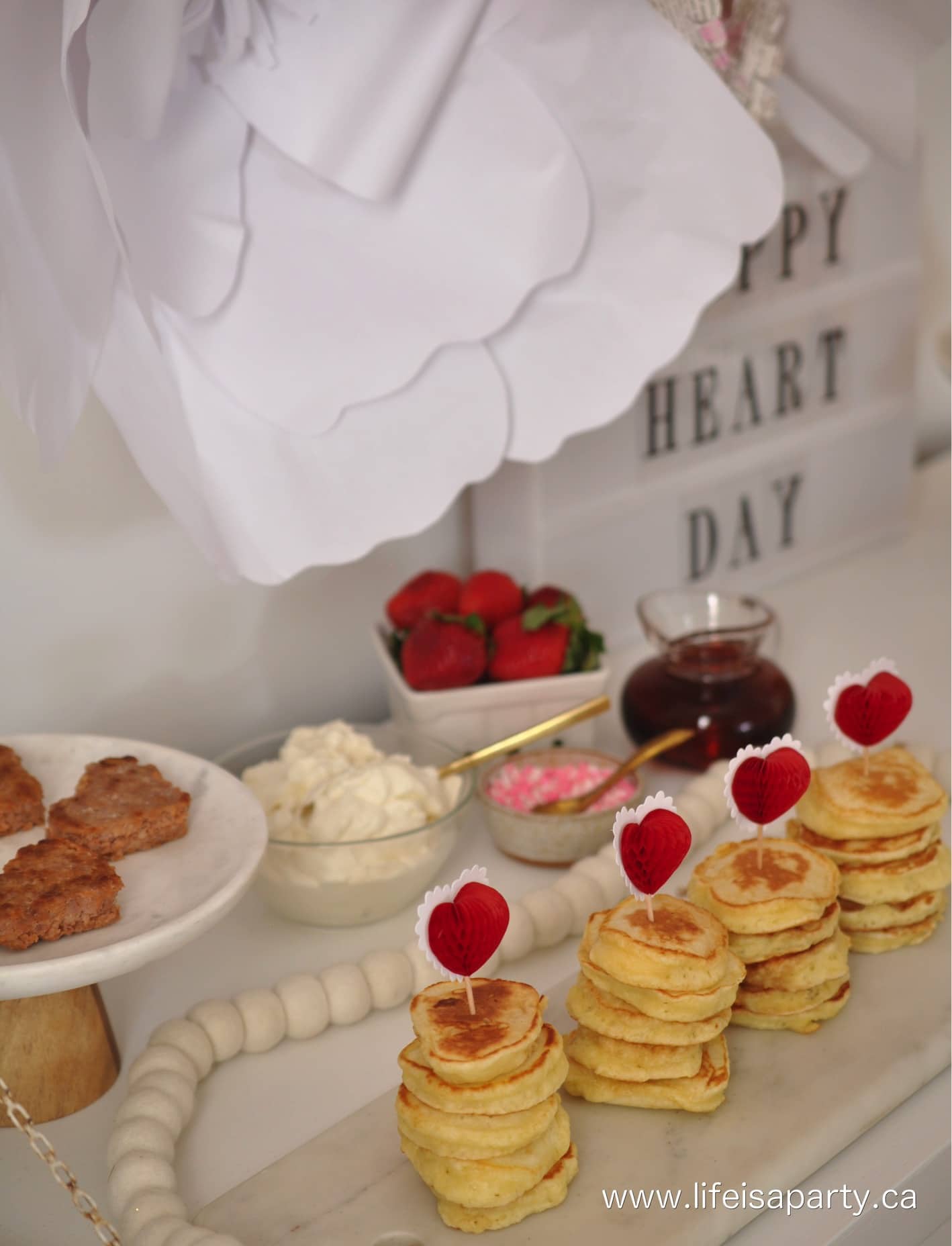 Valentine's Day Breakfast: the perfect inspiration with decor and menu for celebrating Valentine's Day with family and friends.