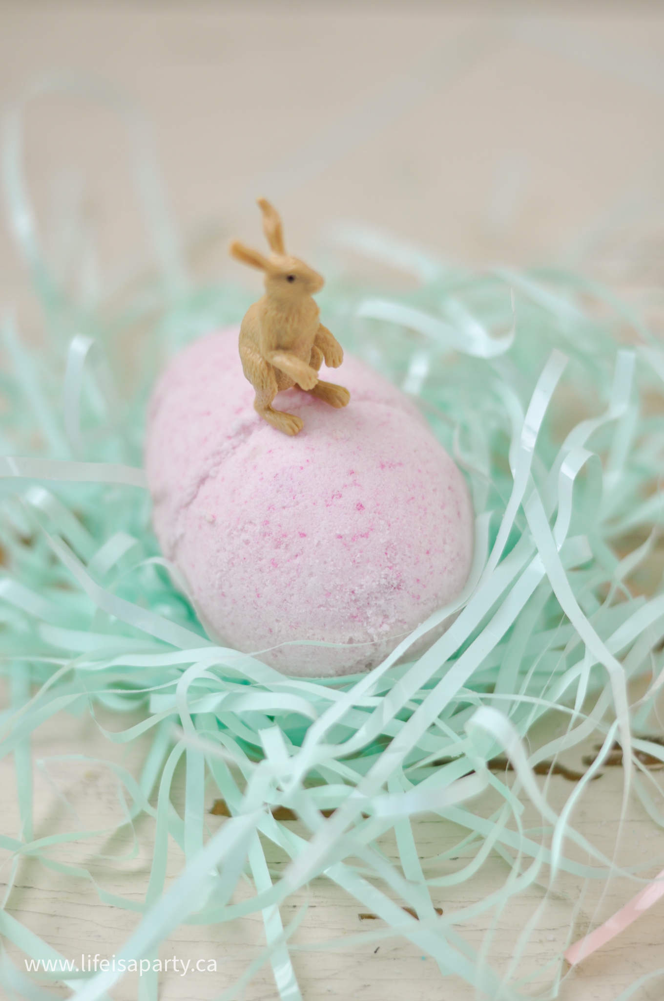 Easter Egg Bath Bomb with a Surprise Toy inside