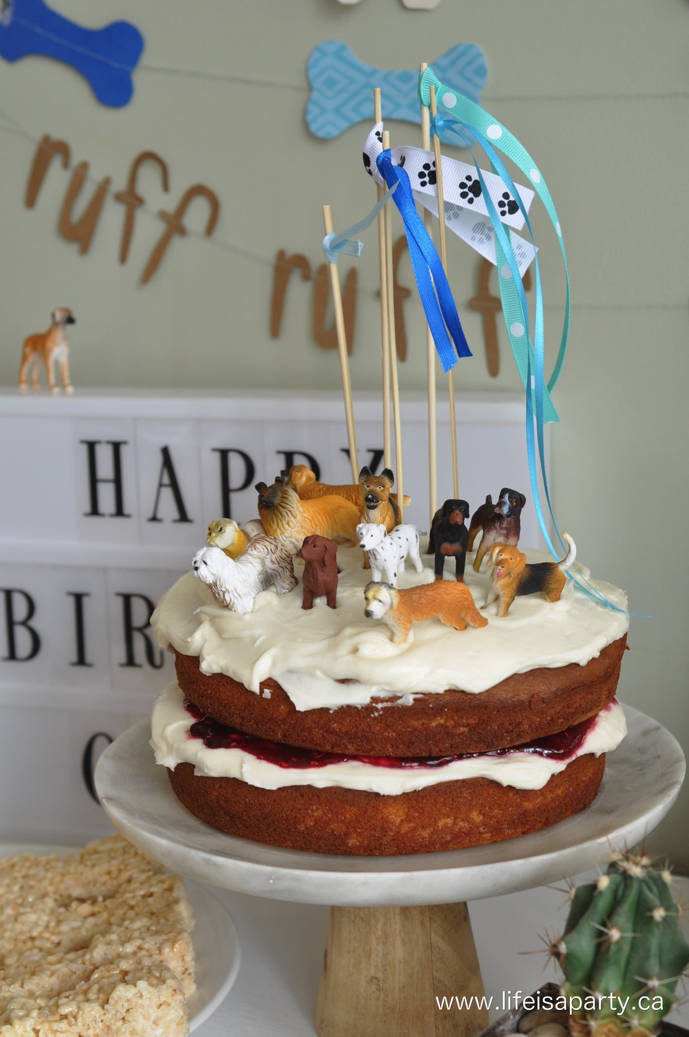 Puppy Dog cake with dogs on top