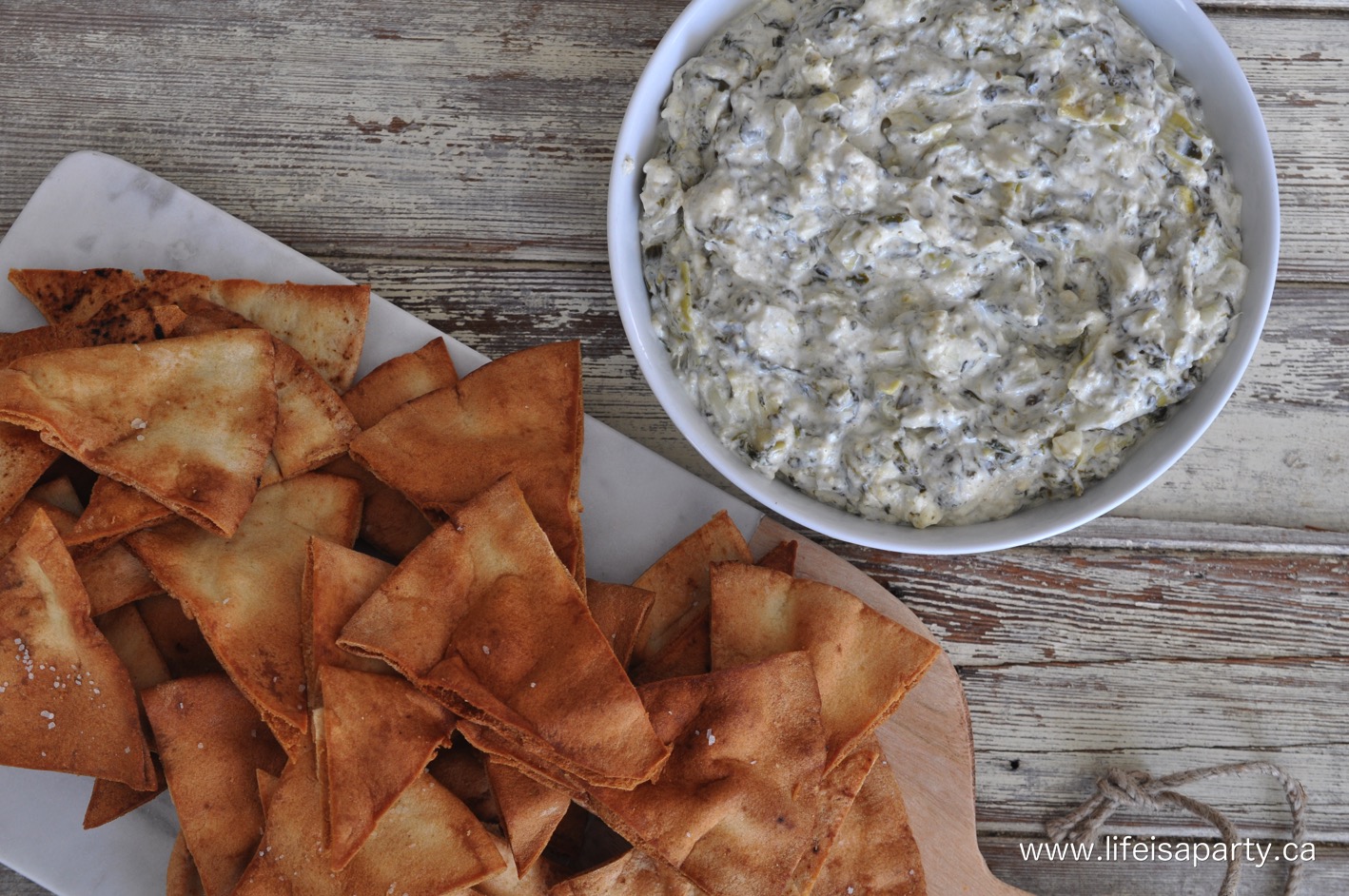Slow Cooker Spinach and Artichoke Dip and pita chips