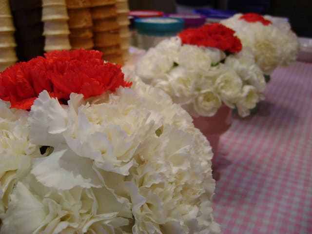 ice cream party flower arrangement.