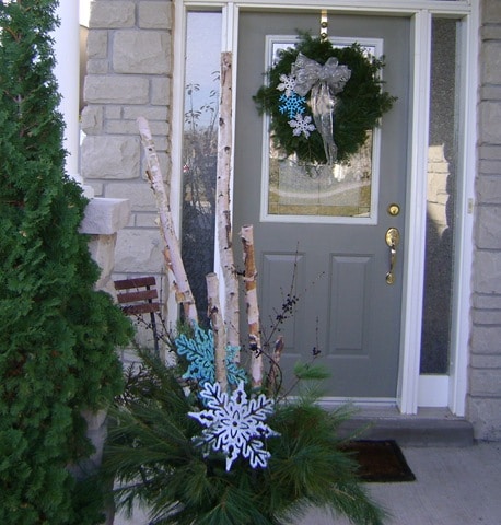 DIY Christmas wreath and urn