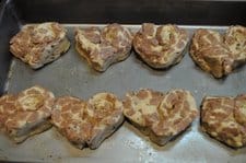 how to make heart shaped cinnamon rolls