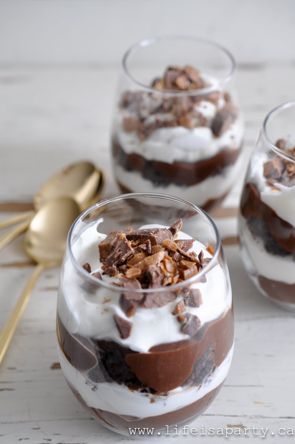 Easy Chocolate Trifle: made with store bought ingredients, this is sure to be a crowd pleaser, and perfect for any chocolate lover.