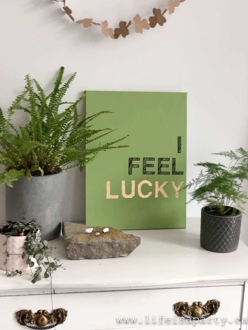 "I Feel Lucky" DIY St. Patrick's Day art