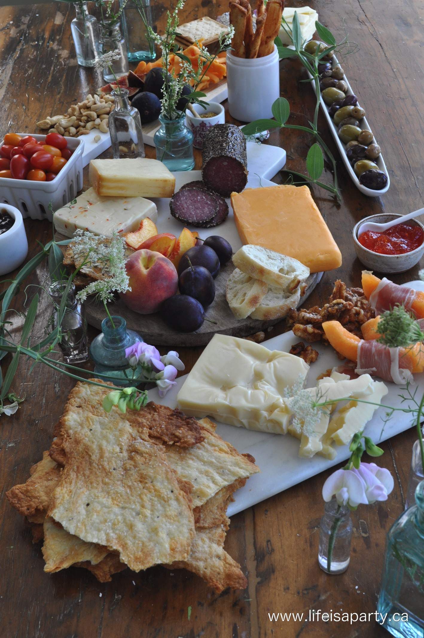 How to Make the Perfect Cheese Board