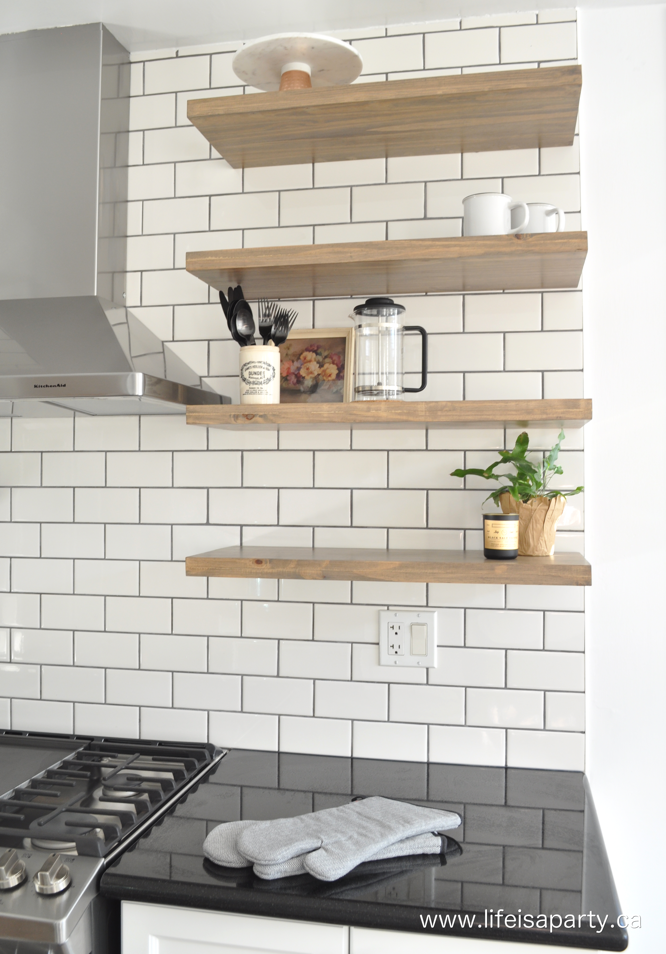DIY kitchen floating shelves