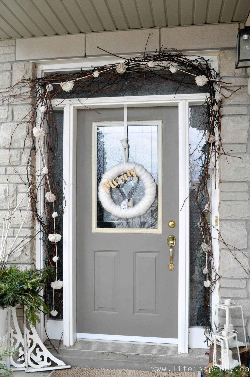 how to decorate your front door for Christmas