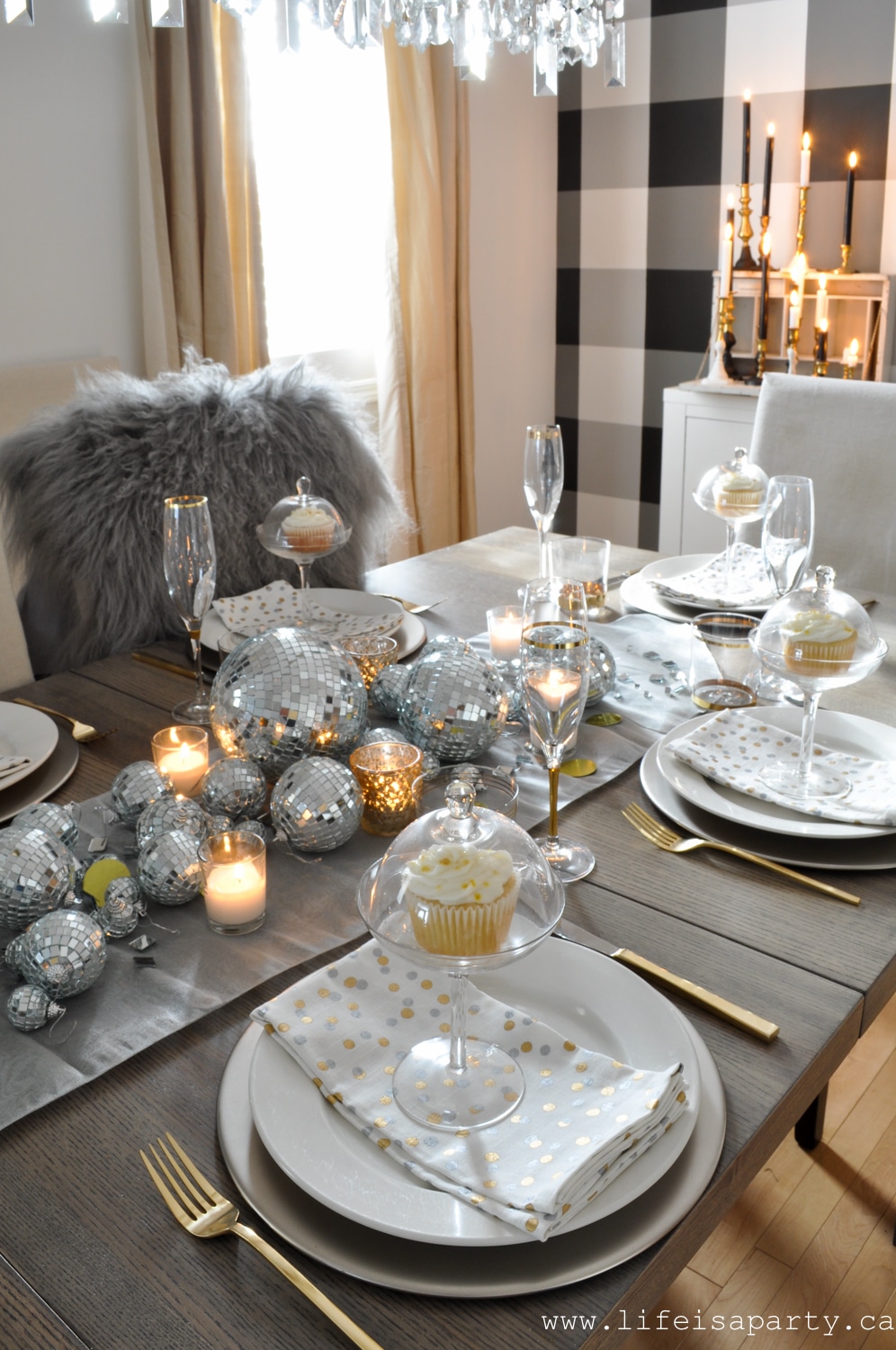 how to throw an elegant New Years party