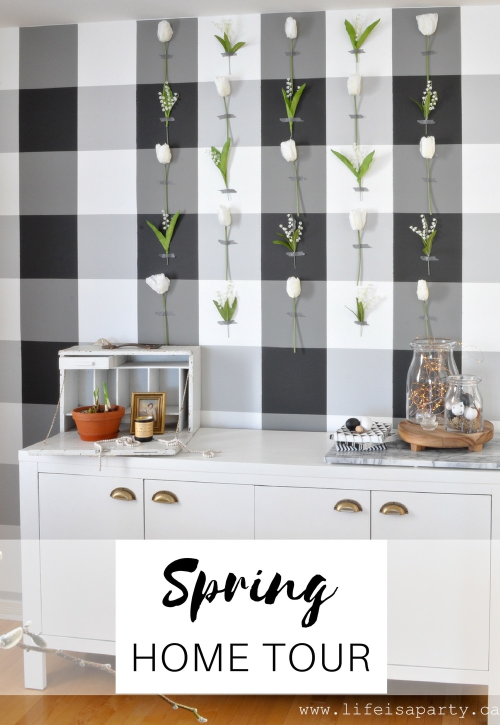 Spring Farmhouse Decorating Home Tour: Black and white spring home tour with some pops of pastels and rustic farmhouse style.
