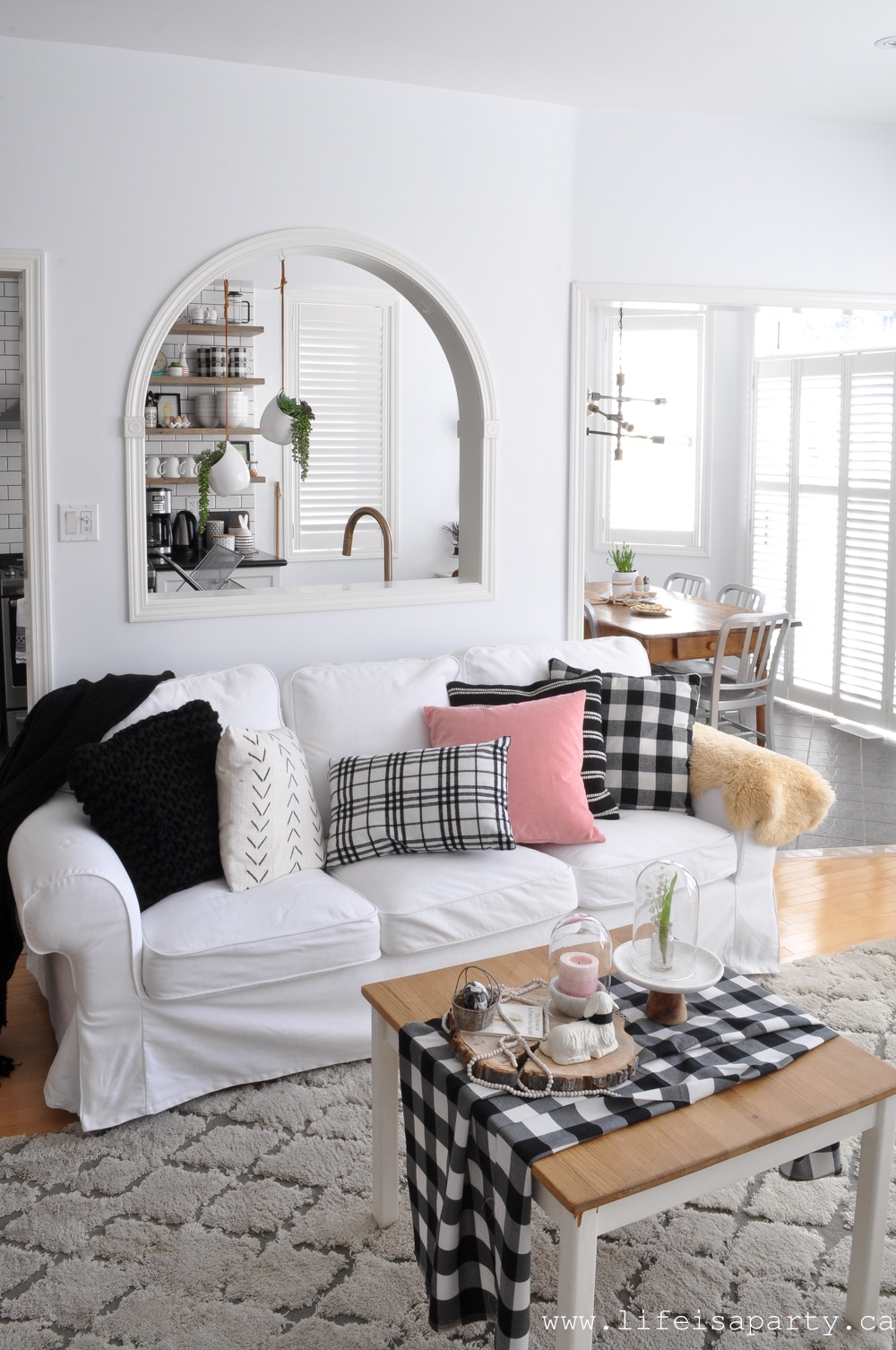 Black and white spring home tour