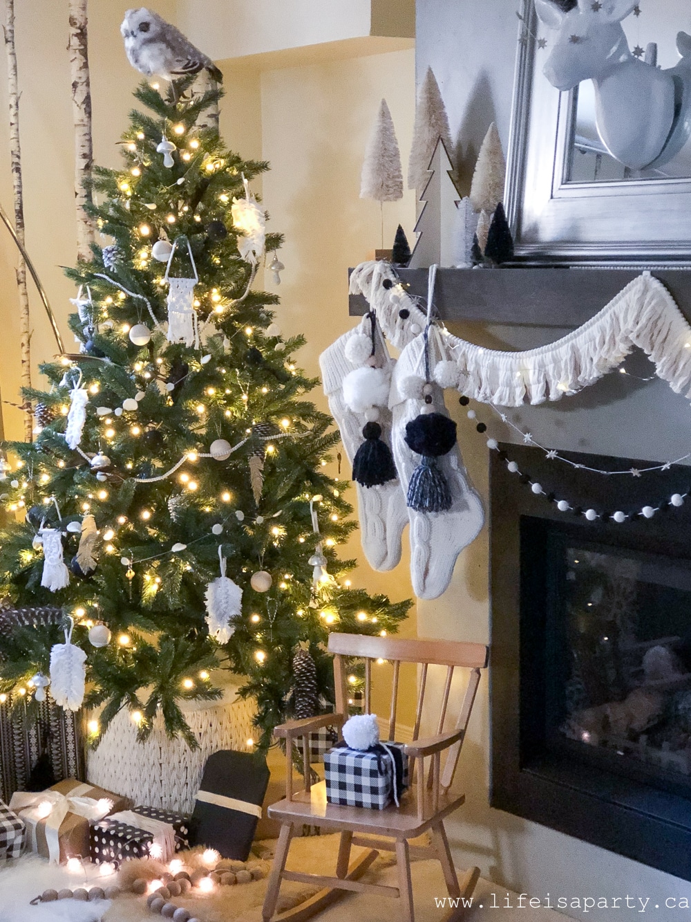 Boho Christmas Tree and DIY Macrame Feather Ornaments: black and white Boho Christmas Tree full DIY ornaments, plus a full tutorial for macrame feathers.