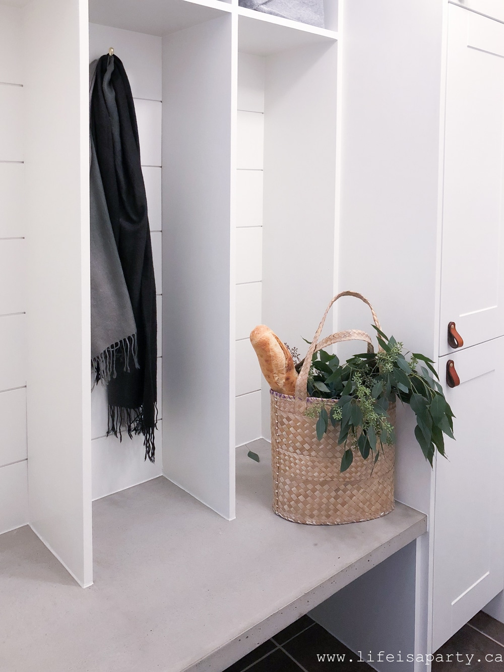 how to make your own mudroom lockers
