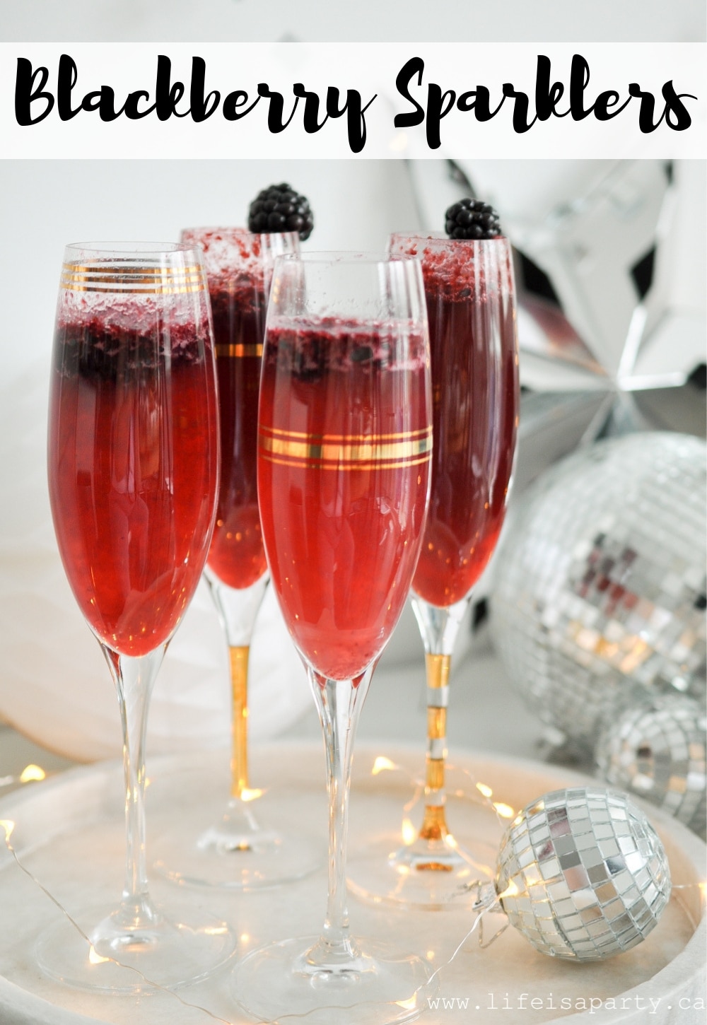 Blackberry Sparklers: fresh blackberries are pureed for this cocktail, make it with alcoholic, or without for a non alcoholic mocktail version.