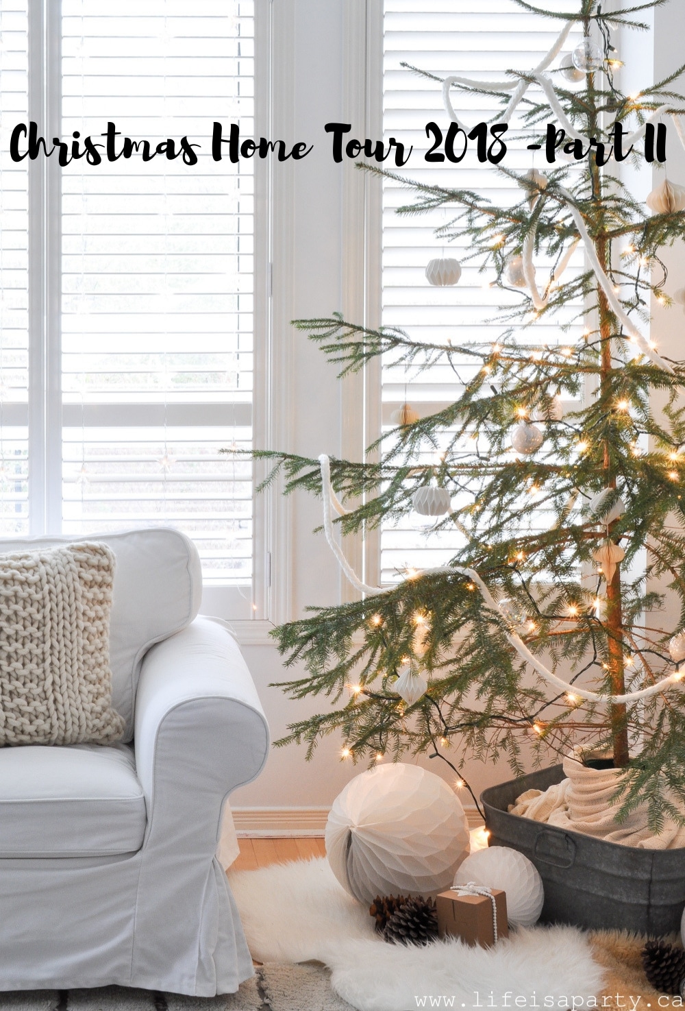 Scandinavian Christmas Decor Home Tour 2018 -Part II: Rustic Scandi design, lots of white and natural elements with some vintage Xmas pieces.
