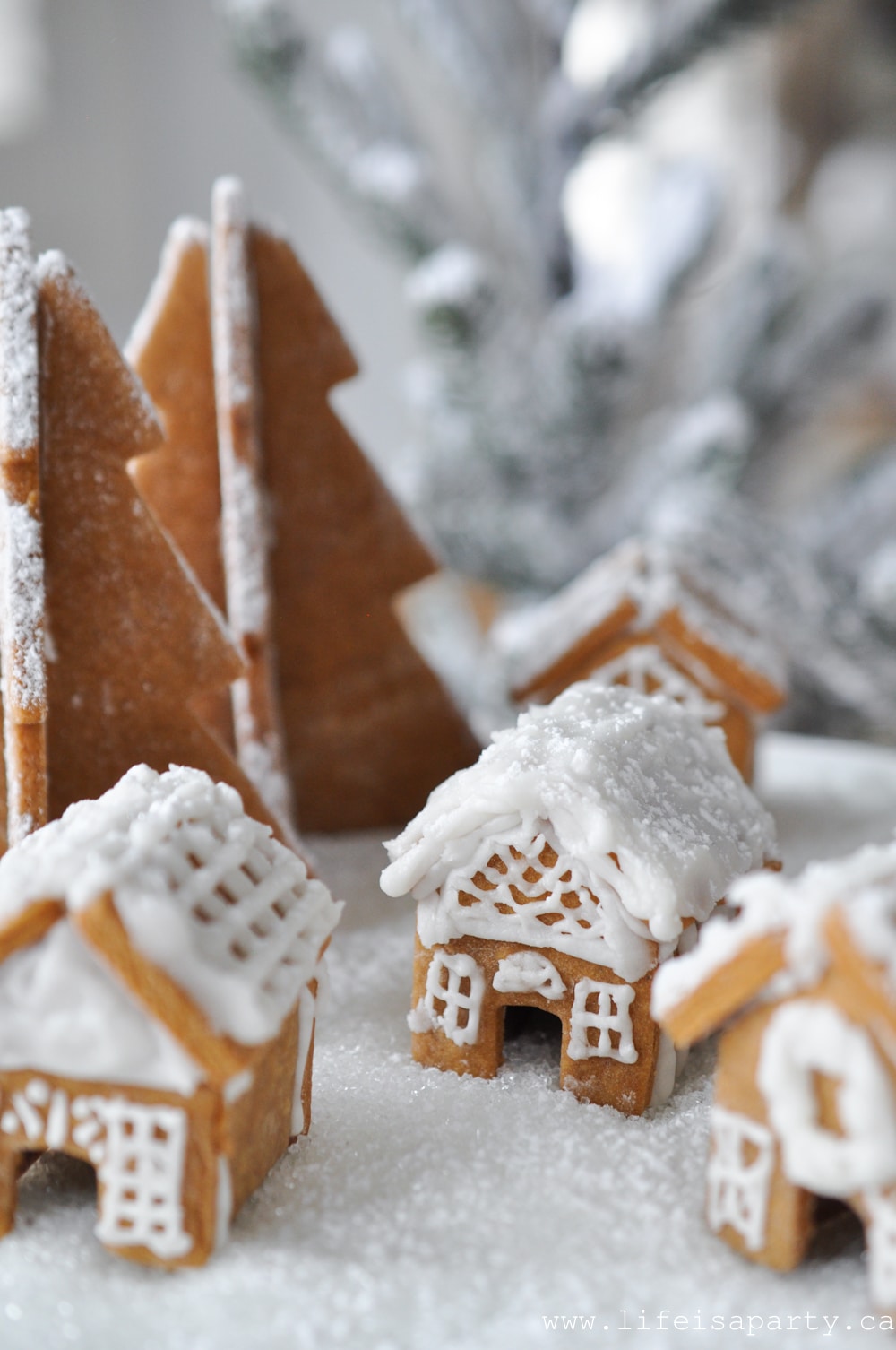 how to make a miniature gingerbread house