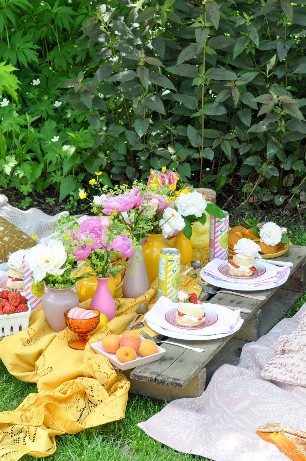 how to make a pallet picnic