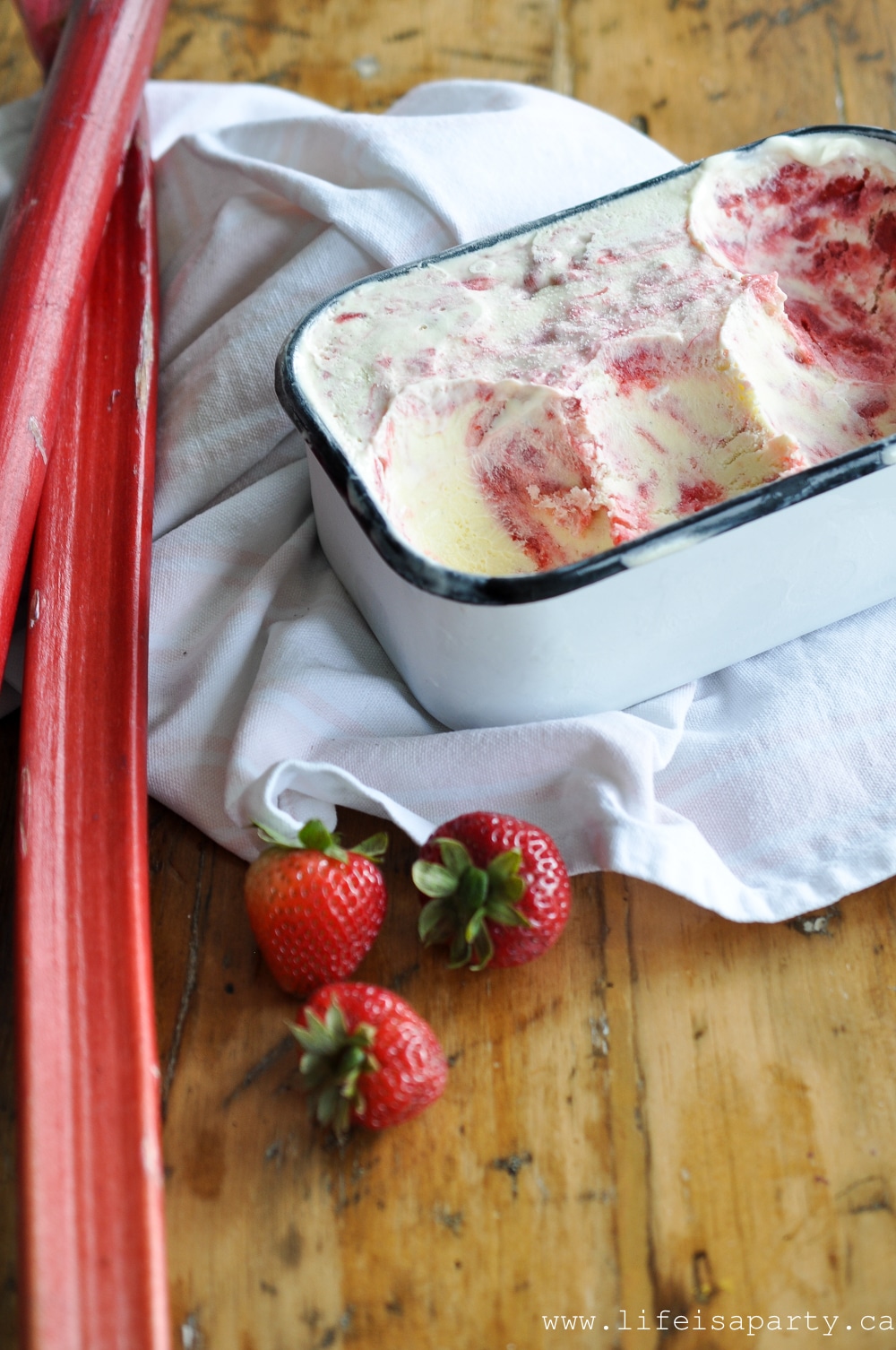 Homemade Rhubarb and Strawberry Ice Cream