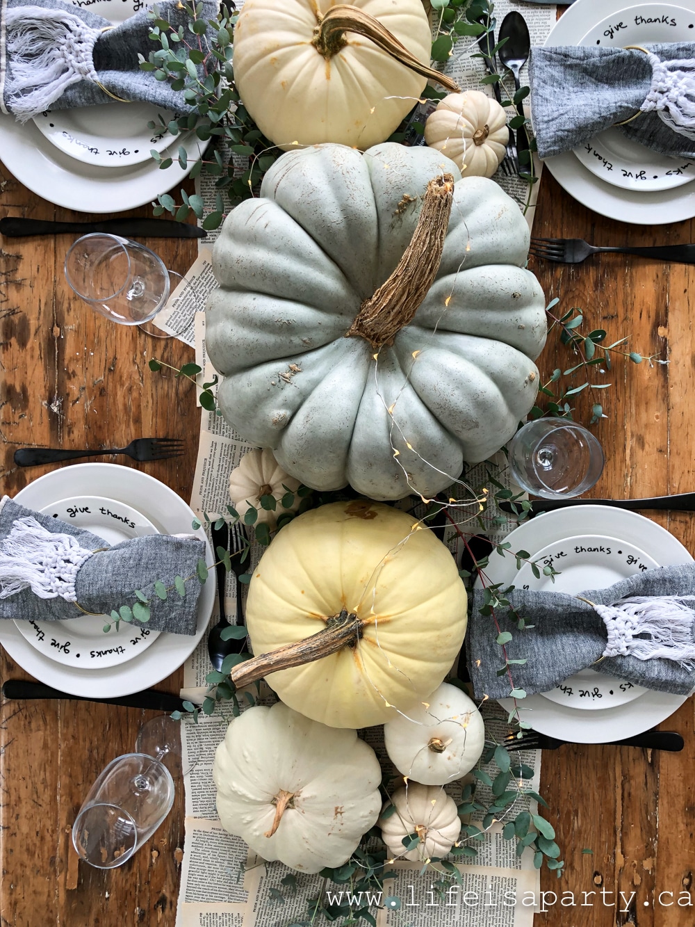 Pumpkin centre piece thanksgiving table