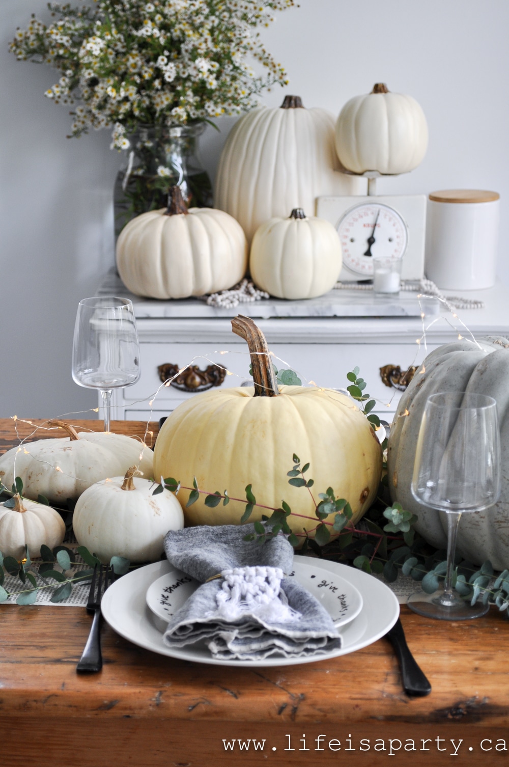 White Pumpkins Thanksgiving Table