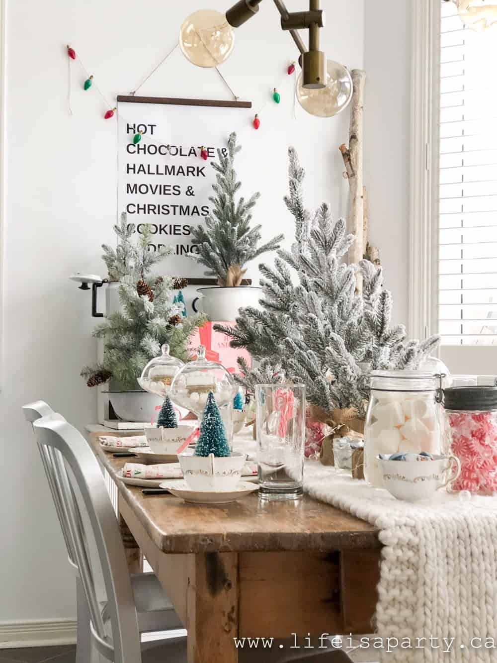 Thrift Store Christmas Table and Thrift Store Tips: beautiful Christmas table put together with thrift store finds, and 9 tips for thrifting.