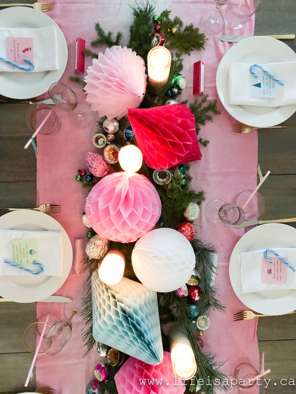 Pink Christmas Table, colourful and fun