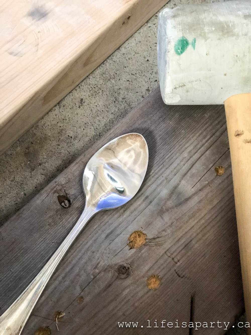 how to flatten a spoon