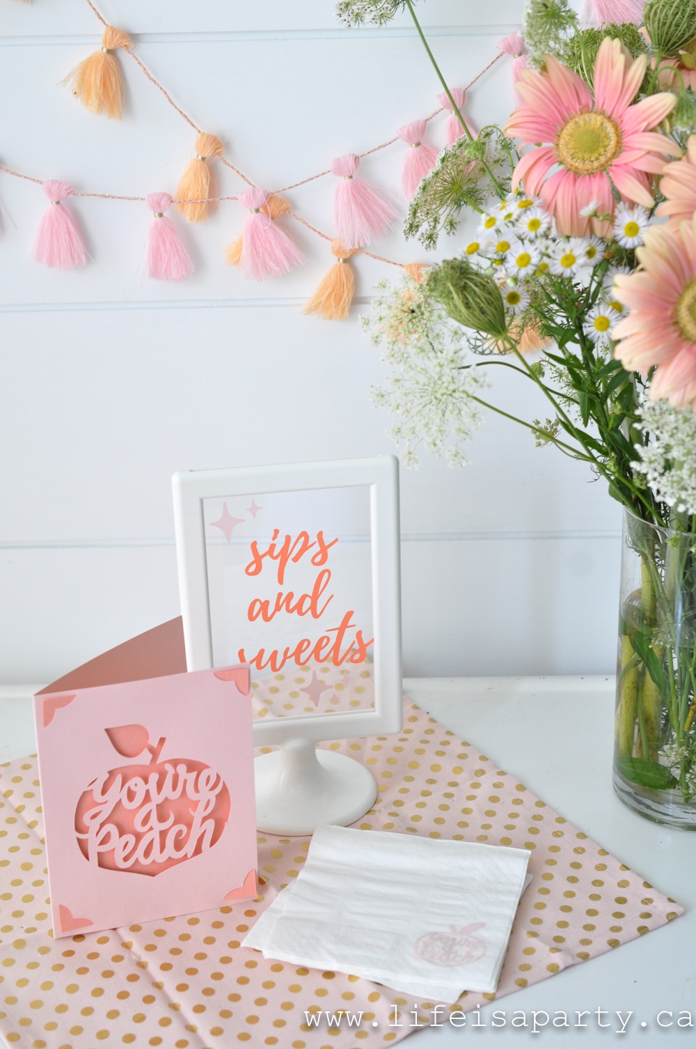 how to make DIY party decorations with the Cricut Joy