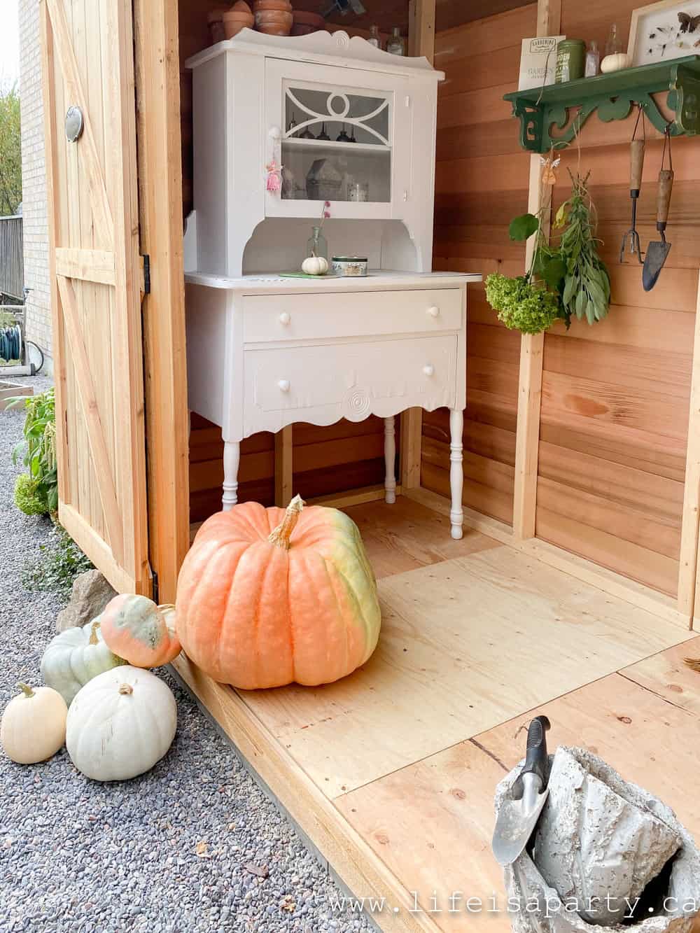 fall garden shed