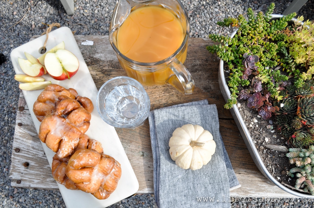 apple fritters and apple cider