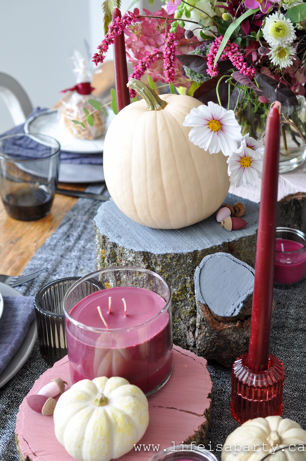 pink and Burgundy fall table