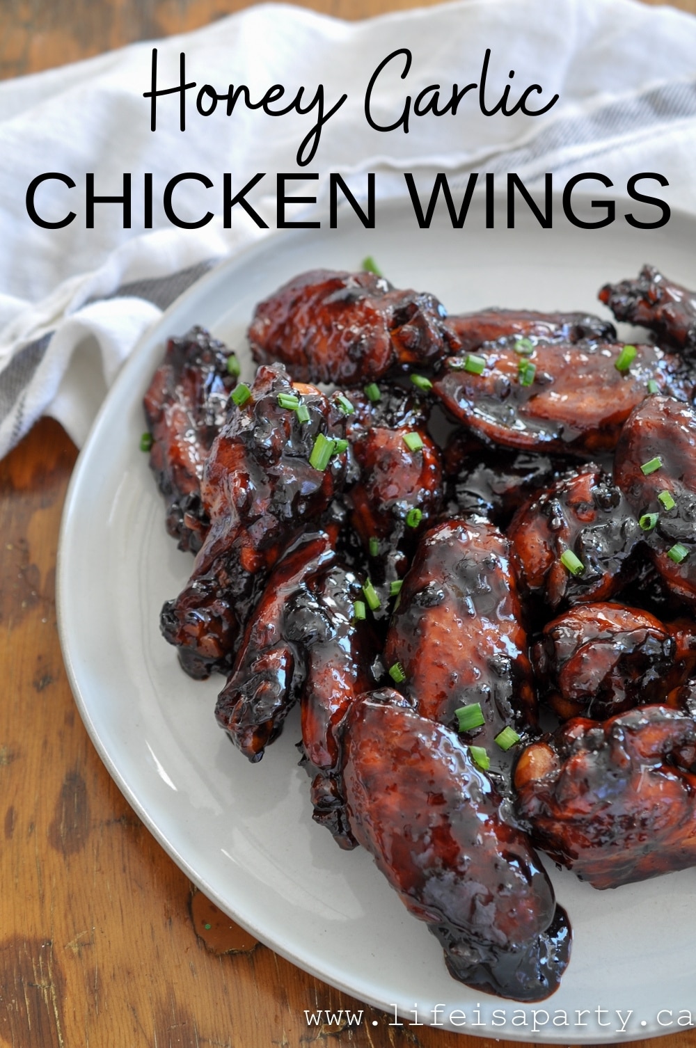 Honey Garlic Chicken Wing Recipe: these delicious and inexpensive chicken wings only have 6 ingredients making them easy to make.