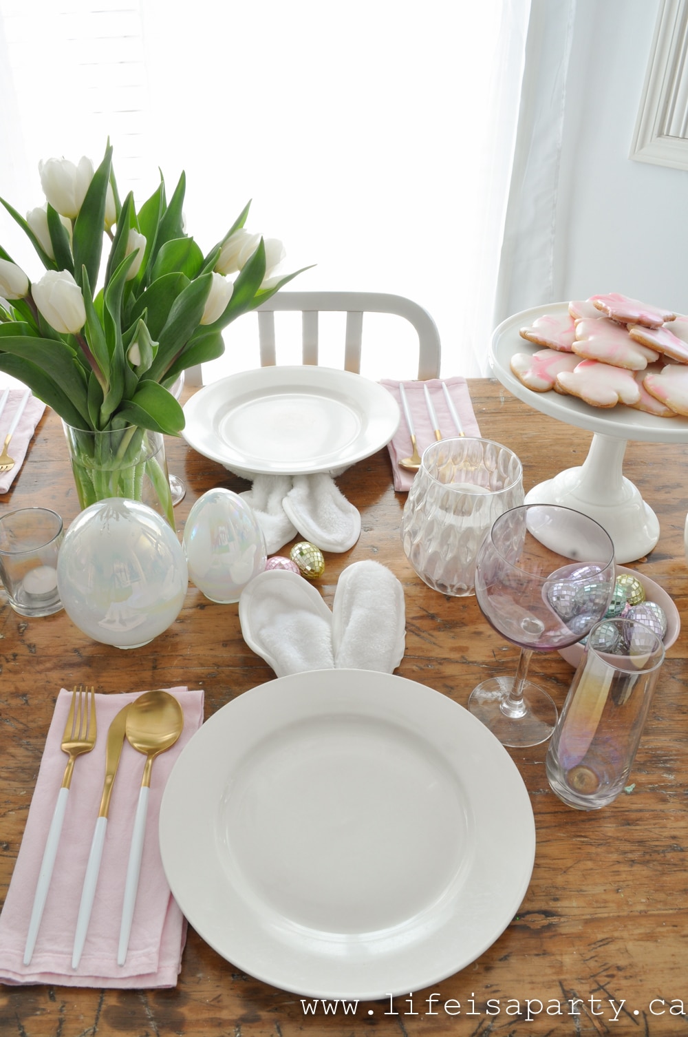 how to set an Easter table