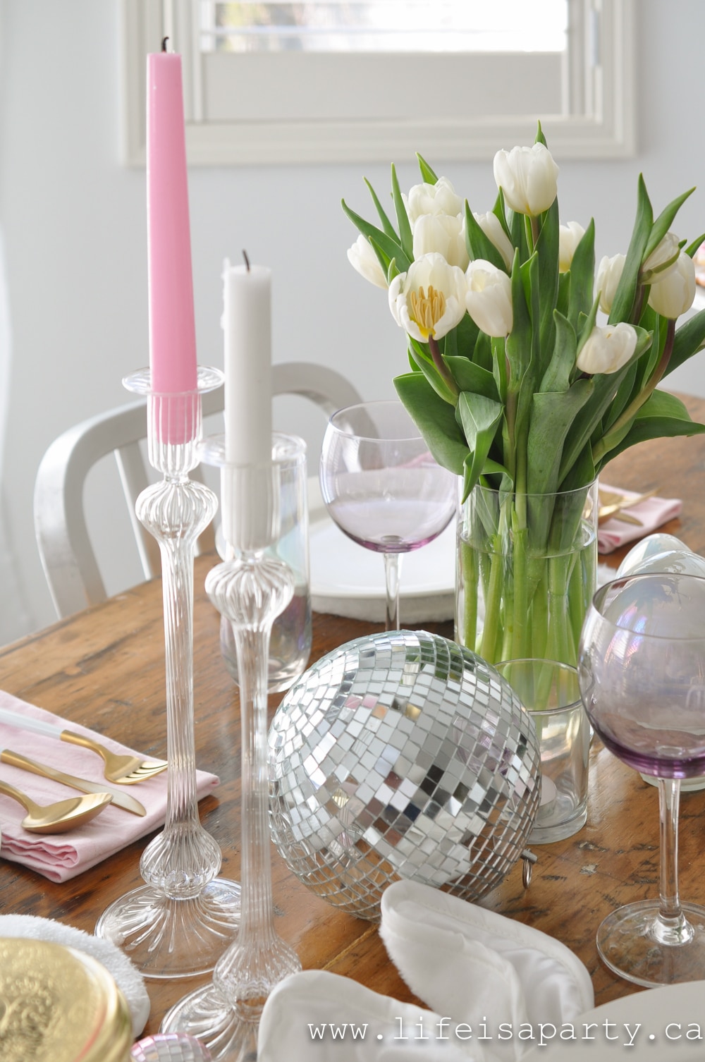 pastel Easter table