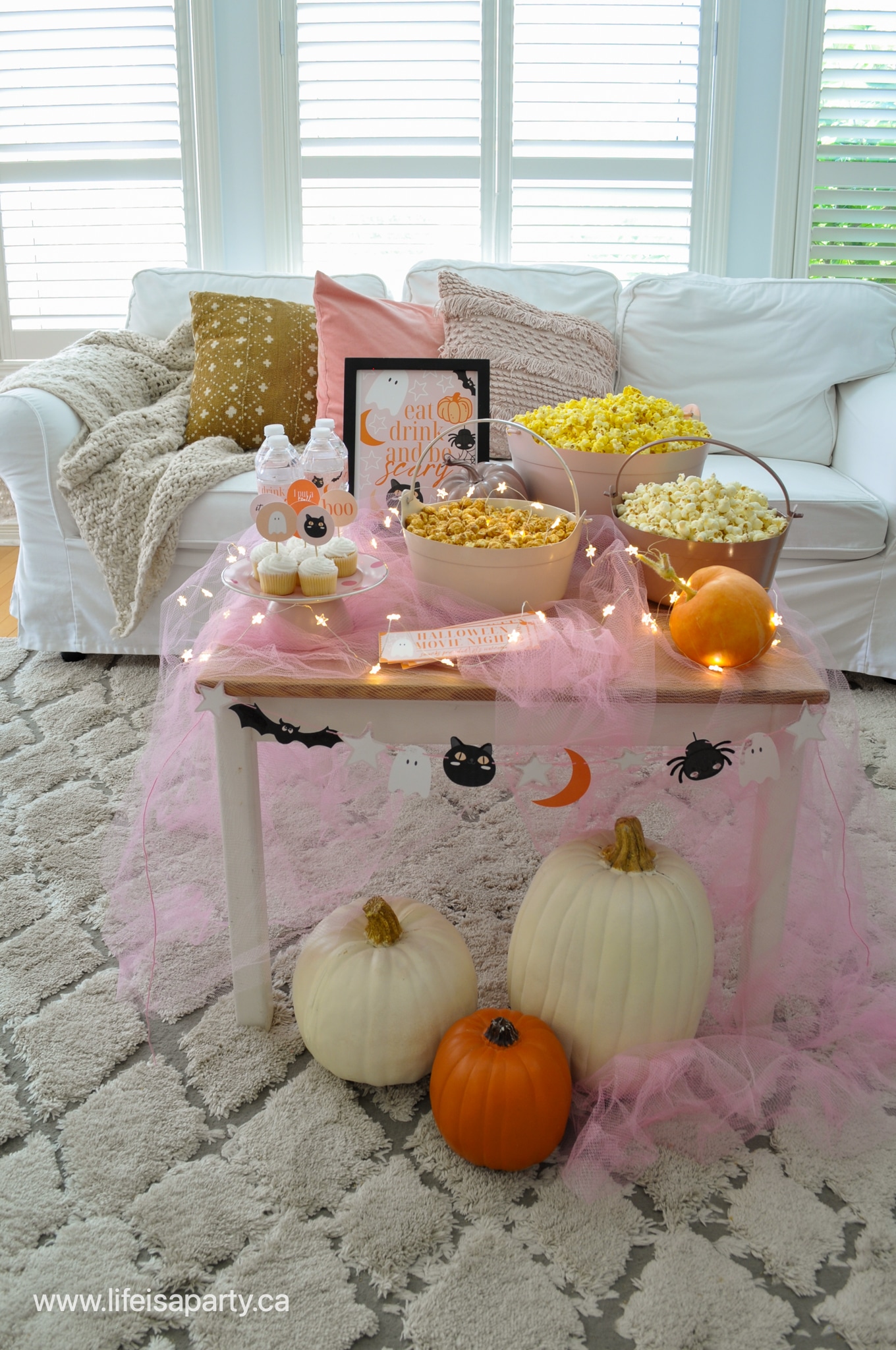 how to host a Halloween movie night