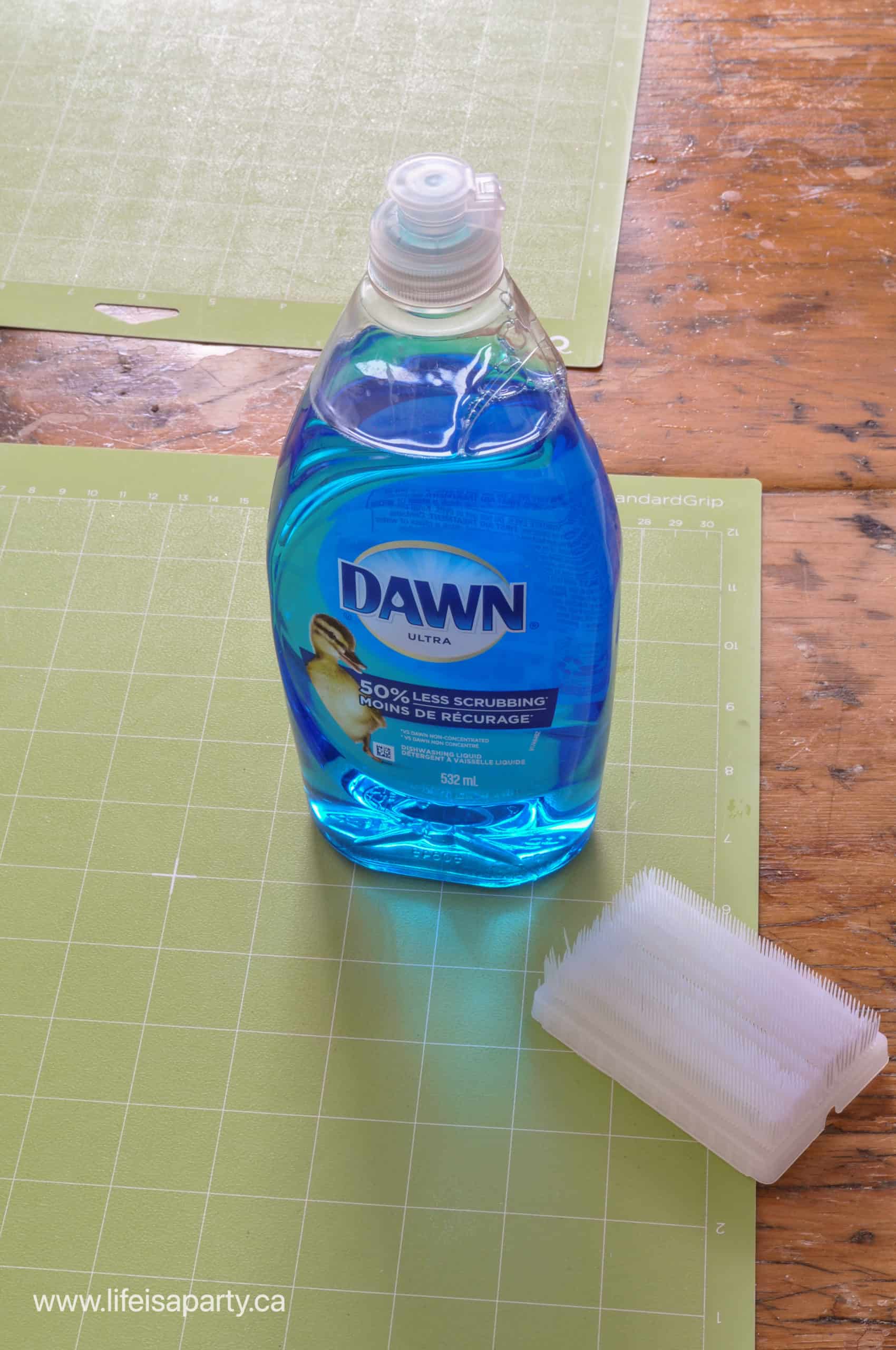 How To Clean A Cricut Cutting Mat With Dish Soap