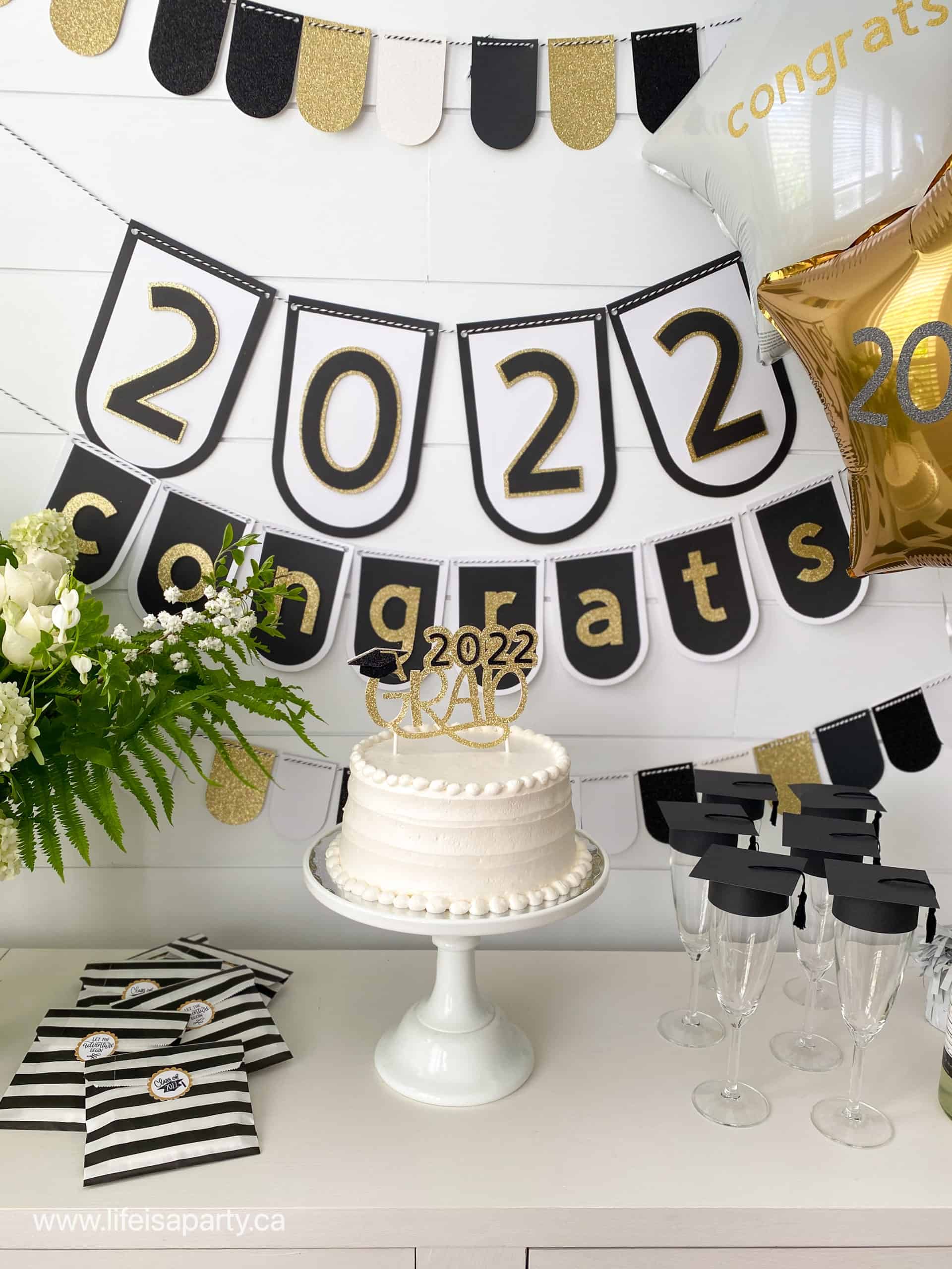 black and white graduation party decorations