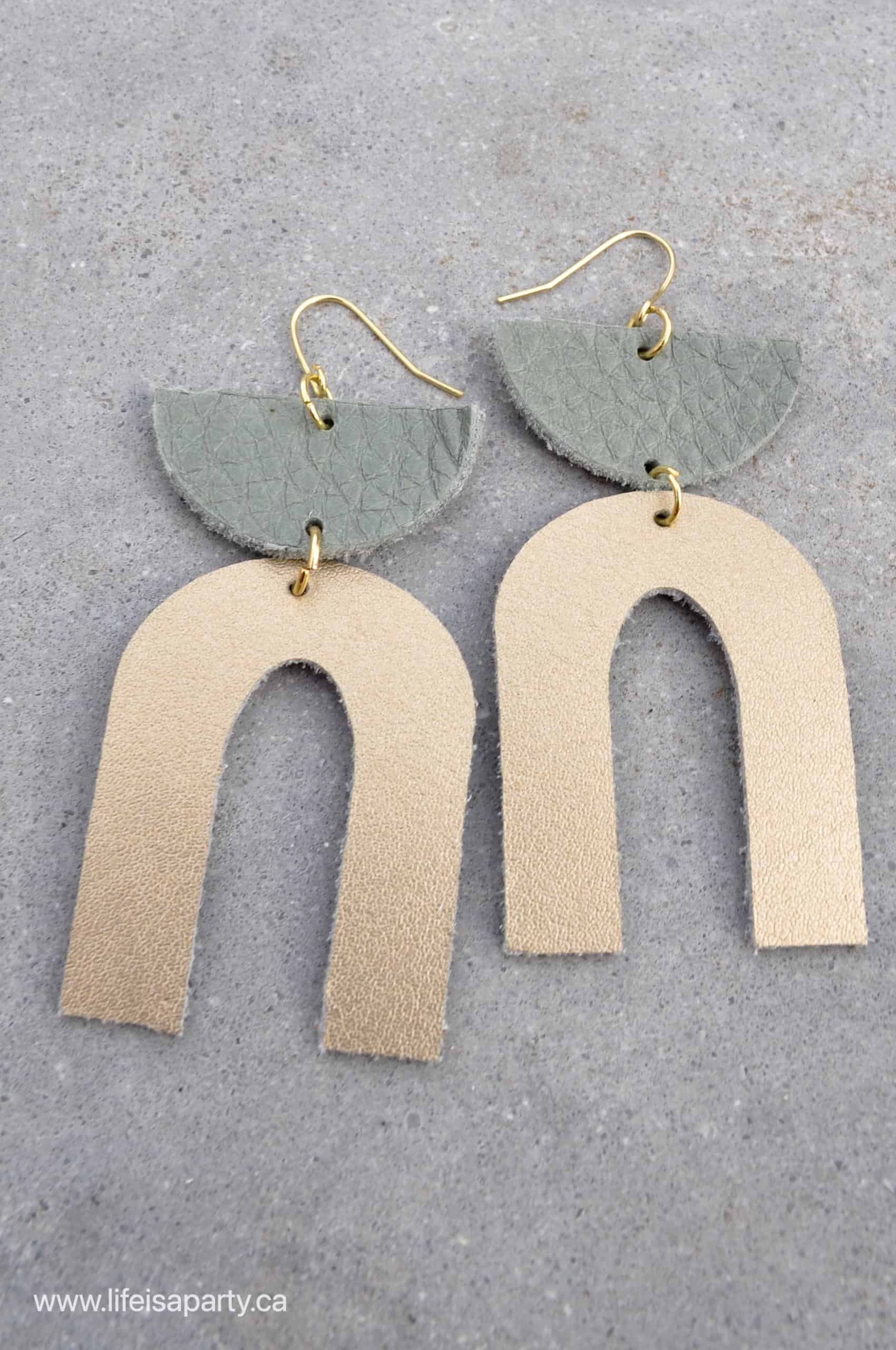 how to cut leather earrings with Cricut