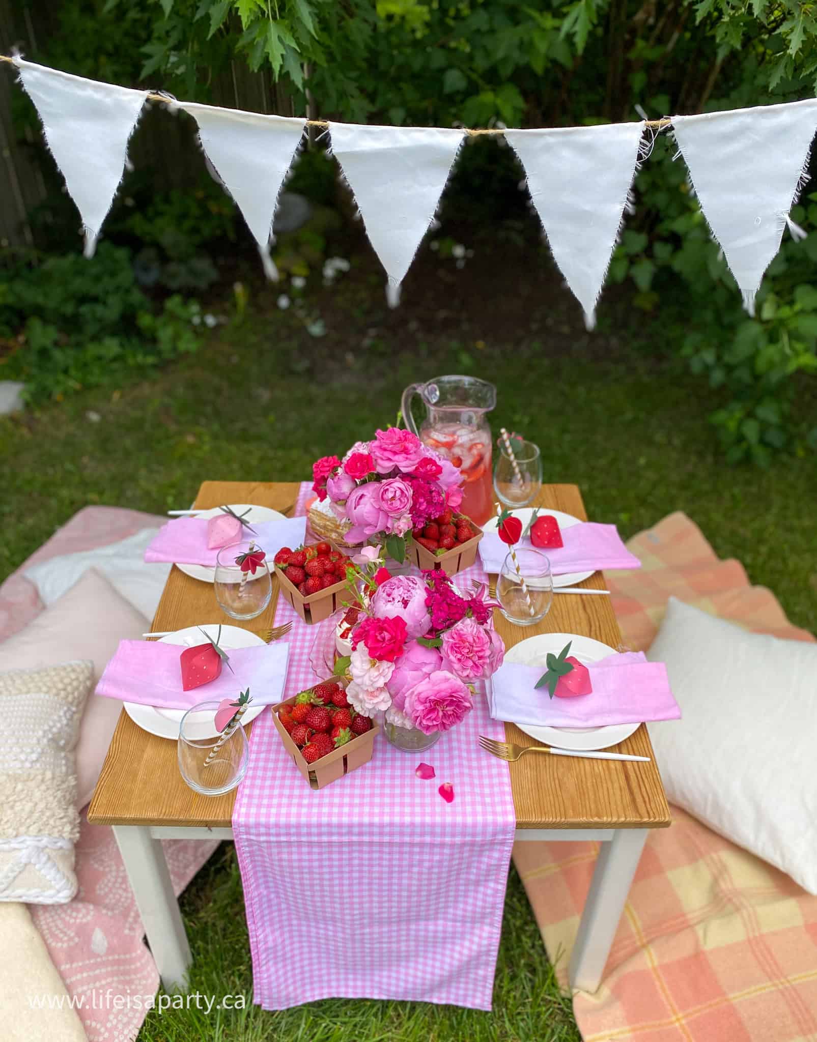 strawberry theme party ideas